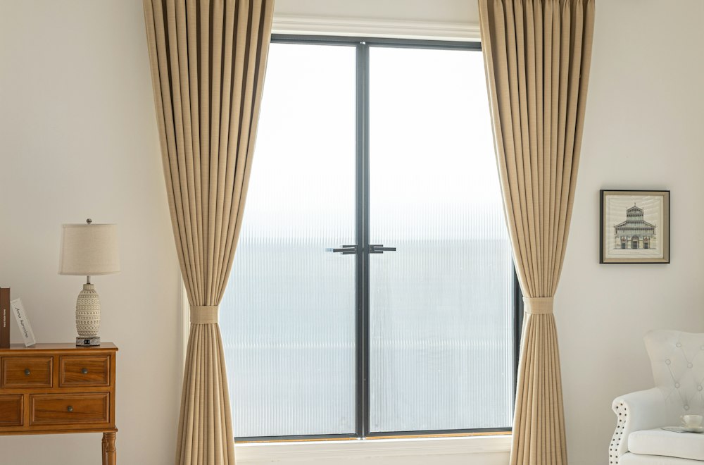 Retirada e reinstalação de cortinas